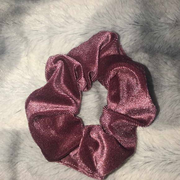 3 Velvet Scrunchies !! - Picture 3 of 4